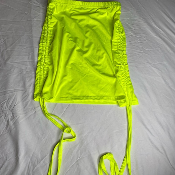 Highlighter Green 2pc set 💚 - Picture 2 of 3